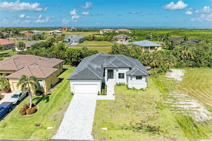 Charlotte Harbor shown in background Charlotte Harbor shown in background