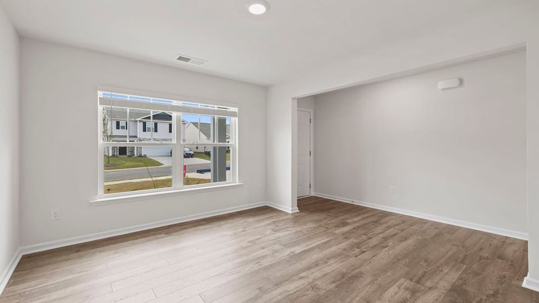 Spacious, unfurnished interior of a new home in Bentley Park, Greenwood (Image 15).
