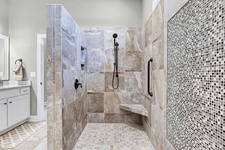 Mango Bay, Master Bath