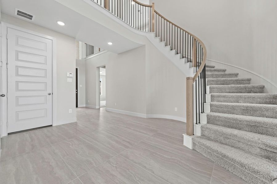 Spacious, unfurnished interior of a new home in Bridgeland, Cypress (Image 16).