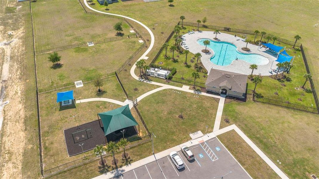 Community amenities in Cypress Park Estates, Haines City (Image 32).
