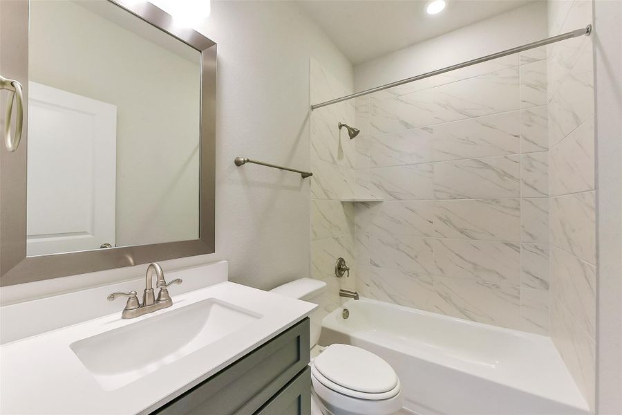 Image 33 of a home in Evergreen 40'.