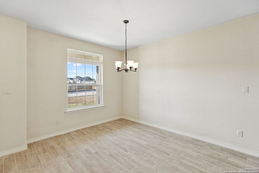 Spacious, unfurnished interior of a new home in , Seguin (Image 27).