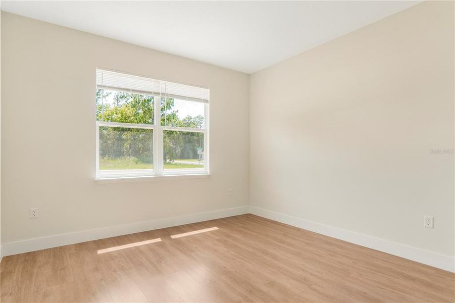 Spacious, unfurnished interior of a new home in , Ocala (Image 29).