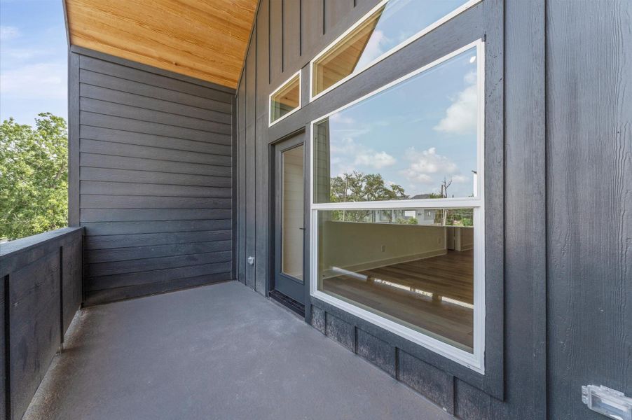 Another view of the balcony.