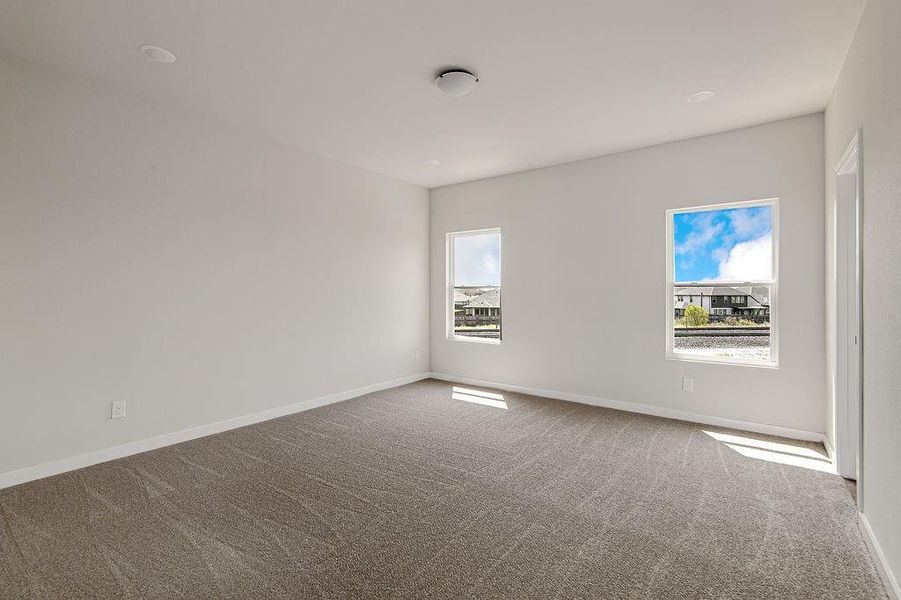 Spacious, unfurnished interior of a new home in Trails of Fossil Creek, Fort Worth (Image 28).