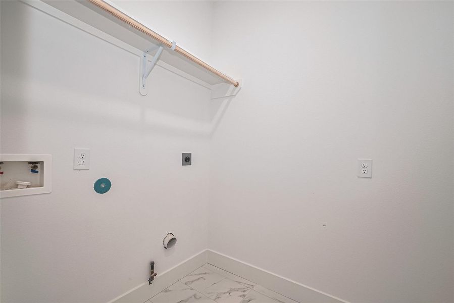 Spacious, unfurnished interior of a new home in , Houston (Image 29).