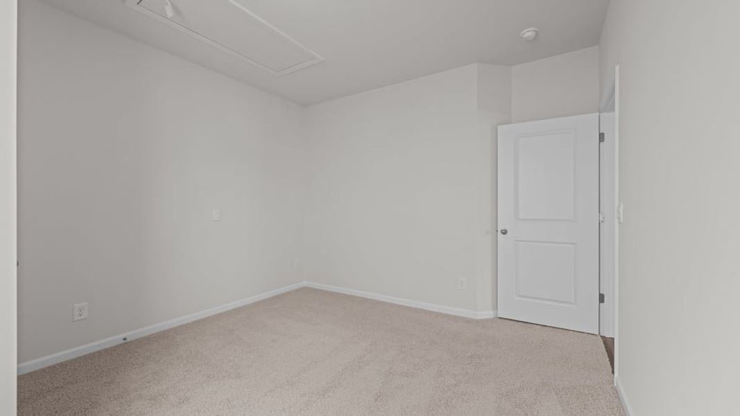 Spacious, unfurnished interior of a new home in Cambridge Park, Mebane (Image 22).