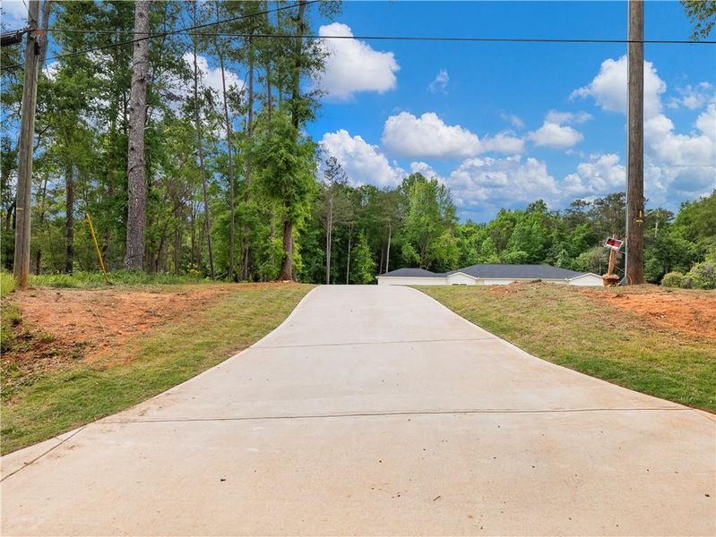 Natural landscape and outdoor views near  in Ellenwood (Image 28).