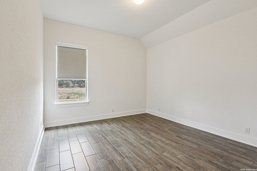 Spacious, unfurnished interior of a new home in Waldsanger, New Braunfels (Image 51).