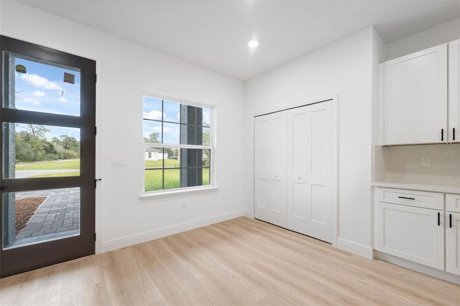 Spacious, unfurnished interior of a new home in , Ocala (Image 21).