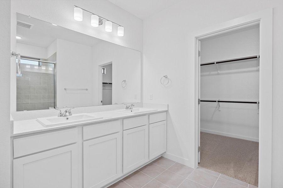 Primary Bath in the Oak home plan by Trophy Signature Homes – REPRESENTATIVE PHOTO Primary Bath in the Oak home plan by Trophy Signature Homes – REPRESENTATIVE PHOTO