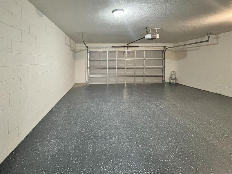 Spacious, unfurnished interior of a new home in , Dunnellon (Image 69).