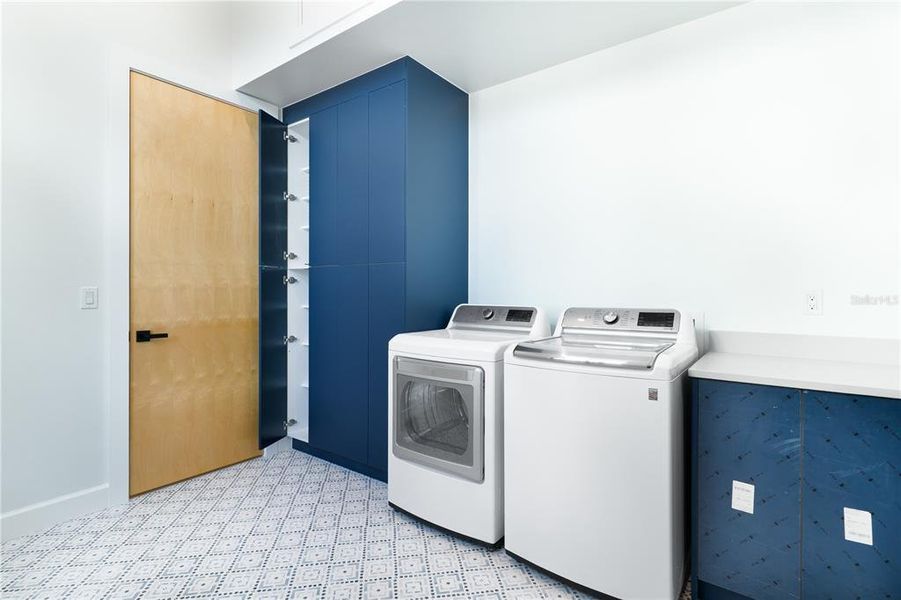 Close-up of interior finishes inside a home in , Nokomis (Image 18).