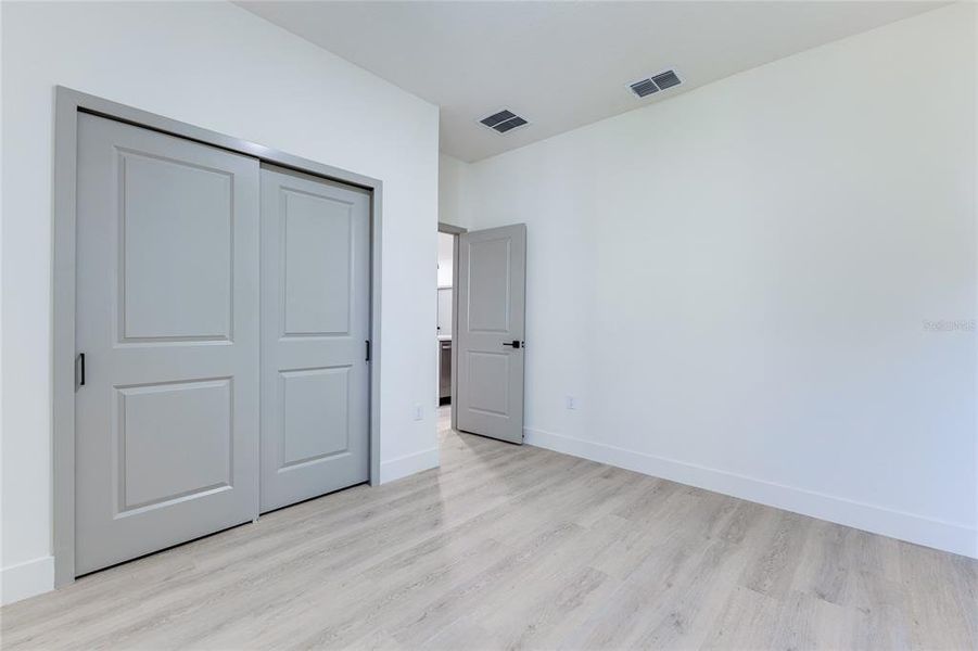 Spacious, unfurnished interior of a new home in , Deltona (Image 32).