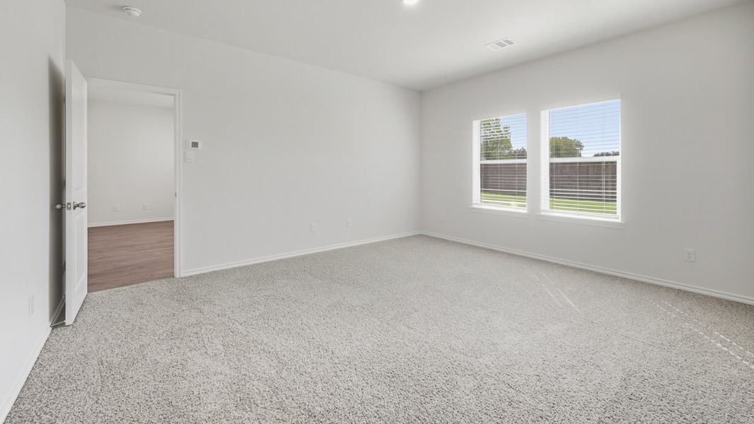 Spacious, unfurnished interior of a new home in Frontier Pointe, Princeton (Image 6).