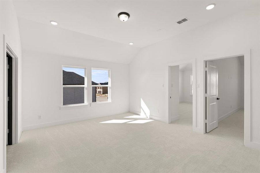 Spacious, unfurnished interior of a new home in Valencia on The Lake, Little Elm (Image 30). Spacious, unfurnished interior of a new home in Valencia on The Lake, Little Elm (Image 30).