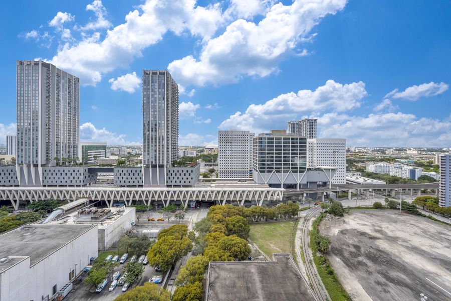 041_trevisuality_11_ne_6th_st_2201-42_83