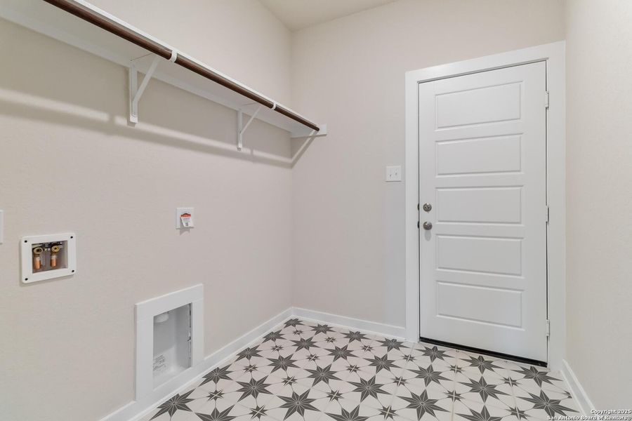 Spacious, unfurnished interior of a new home in Bonita Vista, Pleasanton (Image 14).