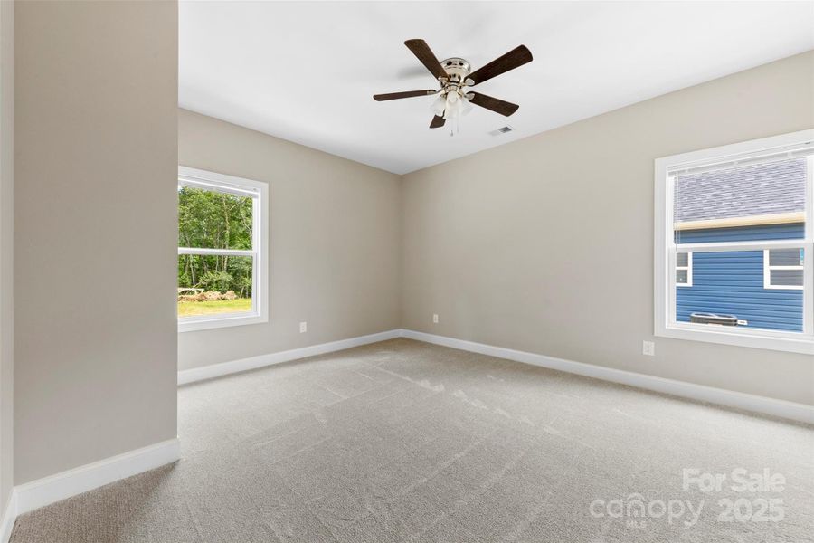 Spacious, unfurnished interior of a new home in , Kings Mountain (Image 15).