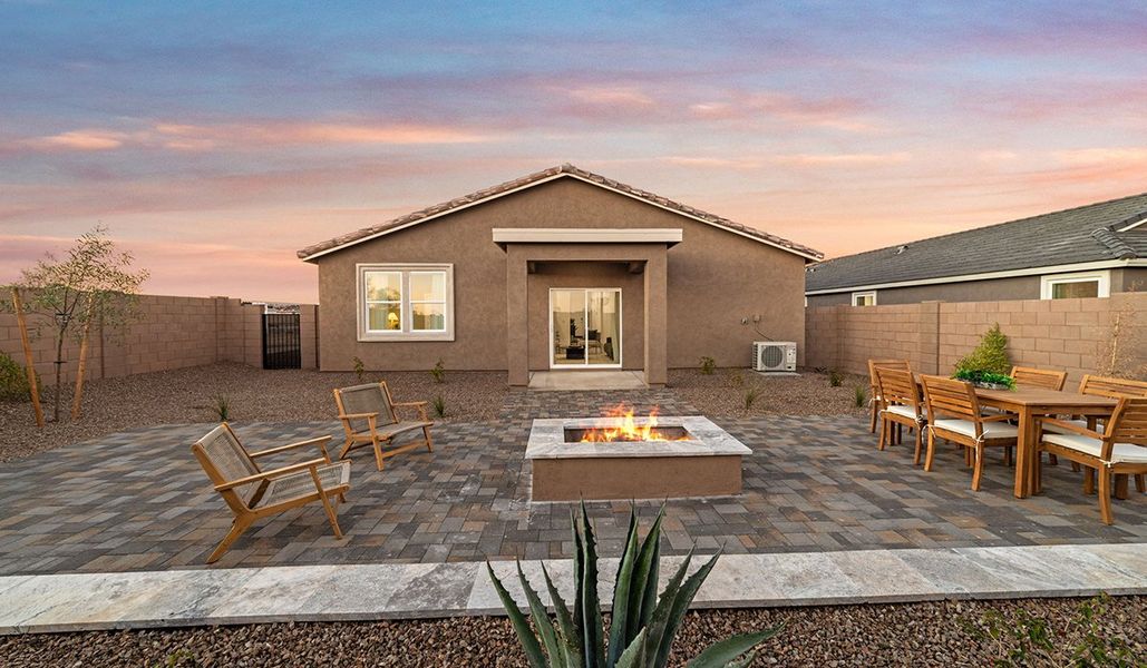 Representative exterior details of a home built from the Mariposa - C40M by D.R. Horton in Entrada Del Toro at Rancho Sahuarita, Sahuarita (Image 31).