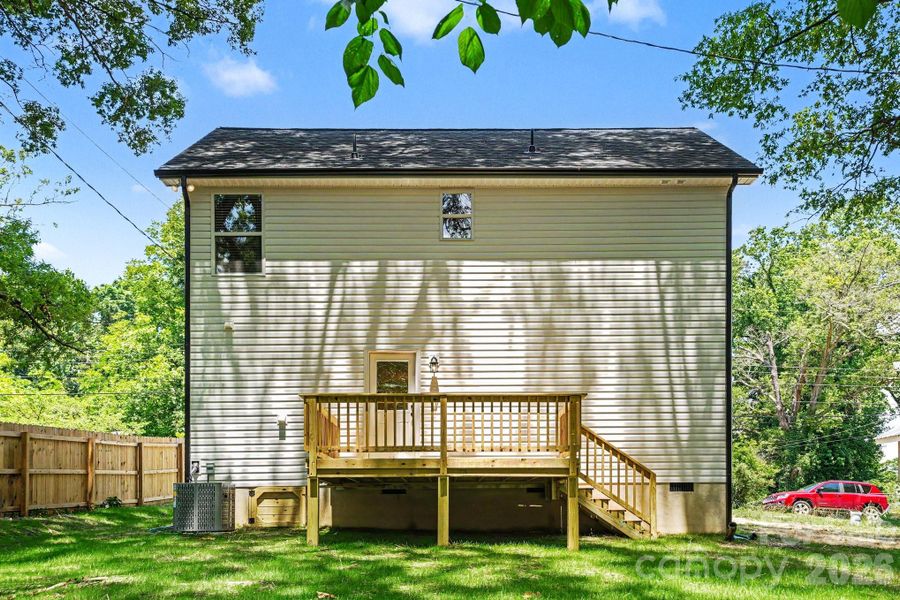 Exterior details and patio area of a home in , Gastonia (Image 15).