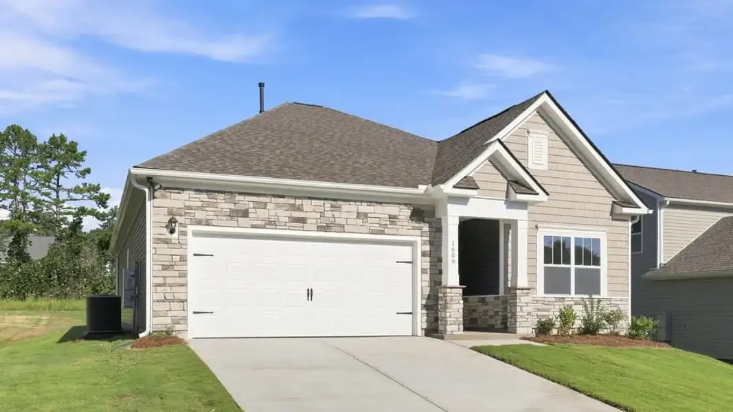 Front exterior of a new home in Spring Ridge, Anderson, SC, highlighting curb appeal (Image 2). Front exterior of a new home in Spring Ridge, Anderson, SC, highlighting curb appeal (Image 2).
