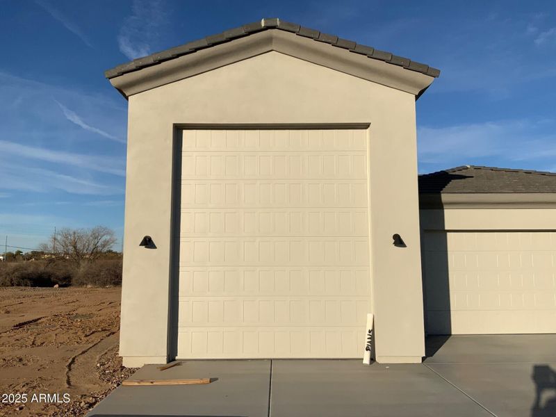 28304 Rv garage with 14 foot doors