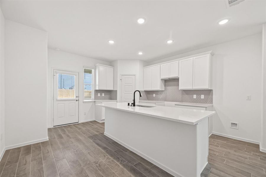 Furnished interior view inside a new home in , Iowa Colony (Image 8).