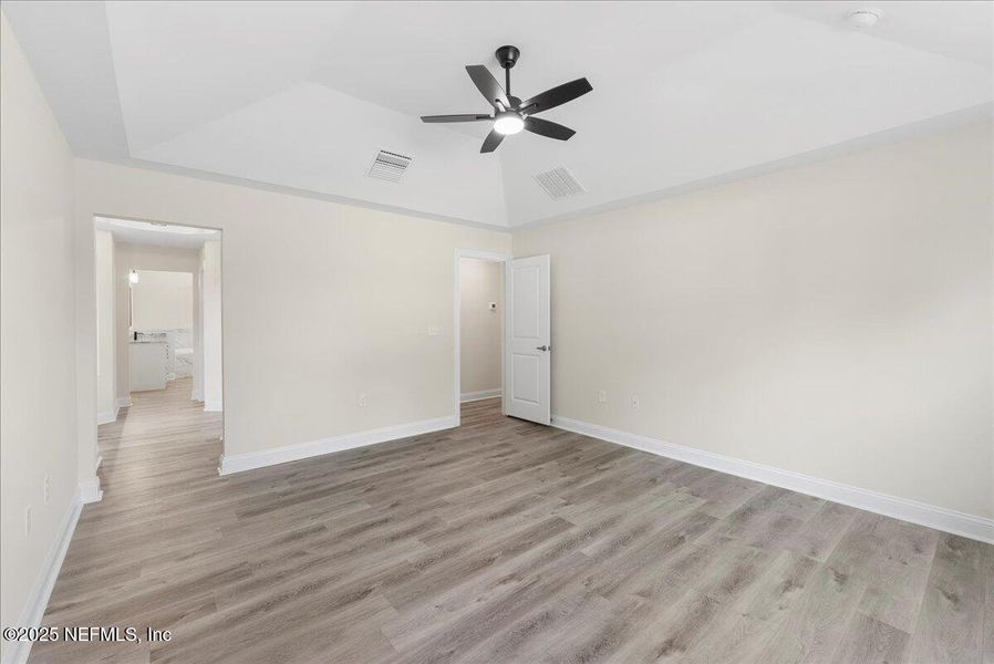 Spacious, unfurnished interior of a new home in , Fleming Island (Image 20).