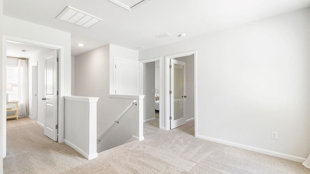 Spacious, unfurnished interior of a new home in Havenwood, North Charleston (Image 17).