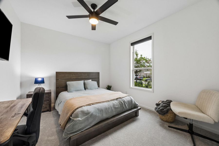 Secondary bedroom. Secondary bedroom.