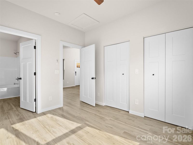 Spacious, unfurnished interior of a new home in , Waynesville (Image 22).