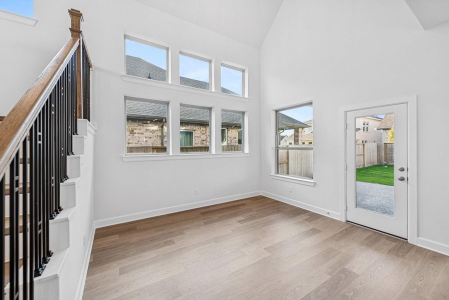 Spacious, unfurnished interior of a new home in Meridiana 55' Homesites, Manvel (Image 17). Spacious, unfurnished interior of a new home in Meridiana 55' Homesites, Manvel (Image 17).