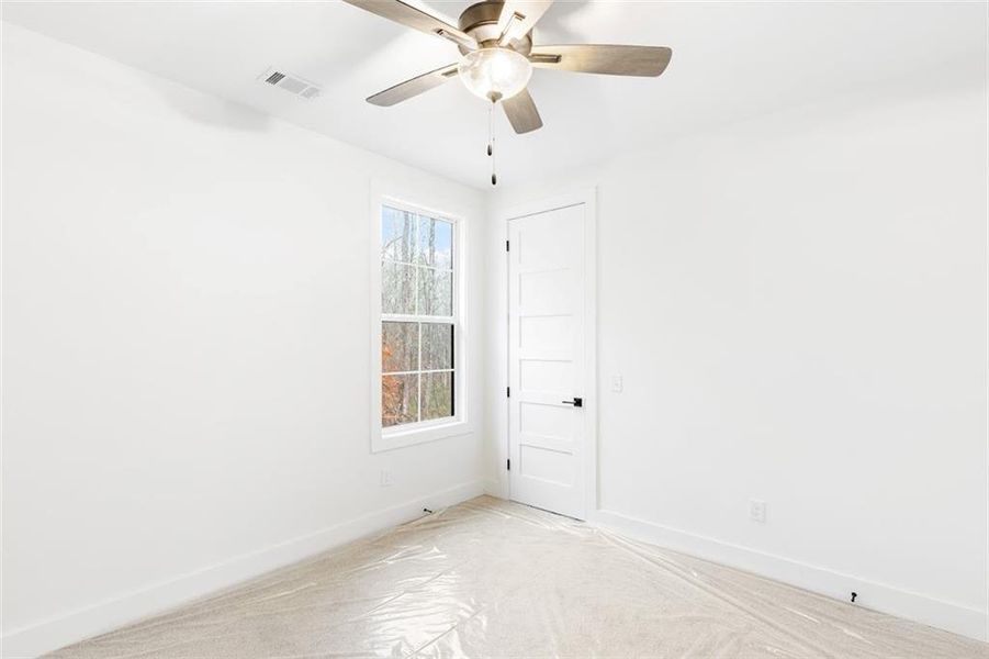 Spacious, unfurnished interior of a new home in , Bremen (Image 34). Spacious, unfurnished interior of a new home in , Bremen (Image 34).