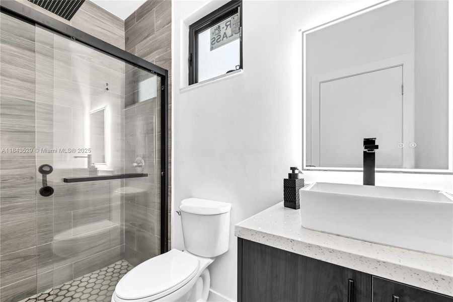 Furnished interior view inside a new home in , Pompano Beach (Image 15).