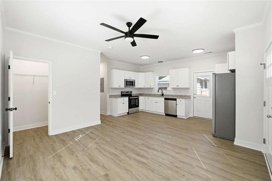 Spacious, unfurnished interior of a new home in , Athens (Image 12).