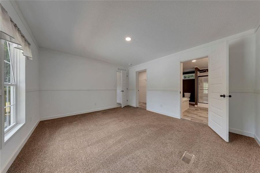 Spacious, unfurnished interior of a new home in , Maysville (Image 19).