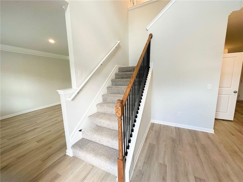 Spacious, unfurnished interior of a new home in , Dallas (Image 10).