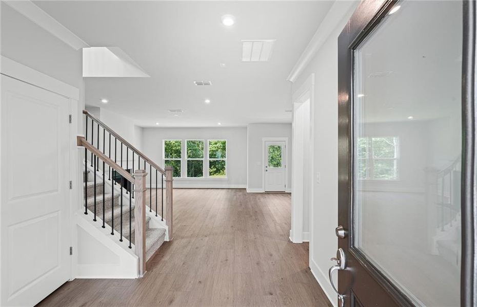 Spacious, unfurnished interior of a new home in Hunters Creek, Flowery Branch (Image 17). Spacious, unfurnished interior of a new home in Hunters Creek, Flowery Branch (Image 17).