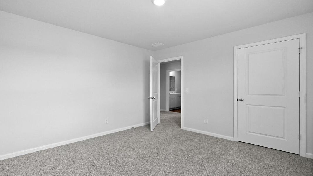 Spacious, unfurnished interior of a new home in Pine Hills at Cane Bay, Summerville (Image 24).