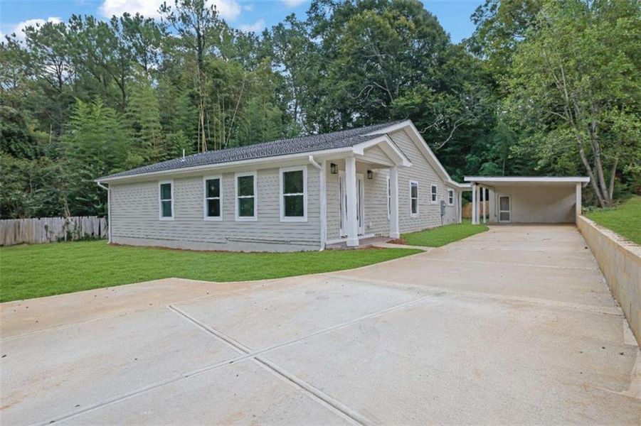 Exterior details and patio area of a home in , Smyrna (Image 18).