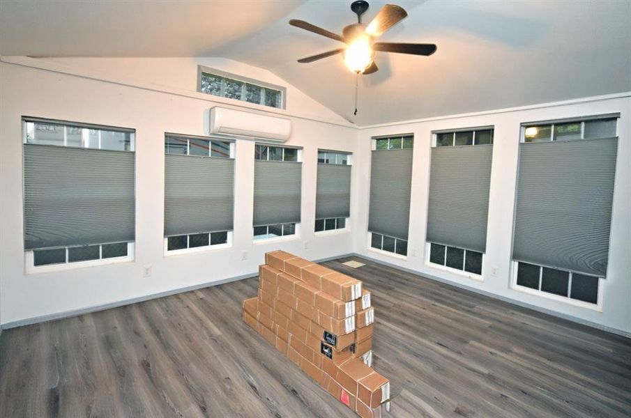 Spacious, unfurnished interior of a new home in , Yantis (Image 12).