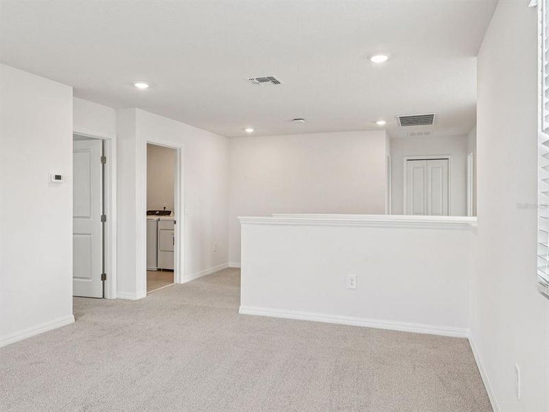 Spacious, unfurnished interior of a new home in , Lady Lake (Image 6).