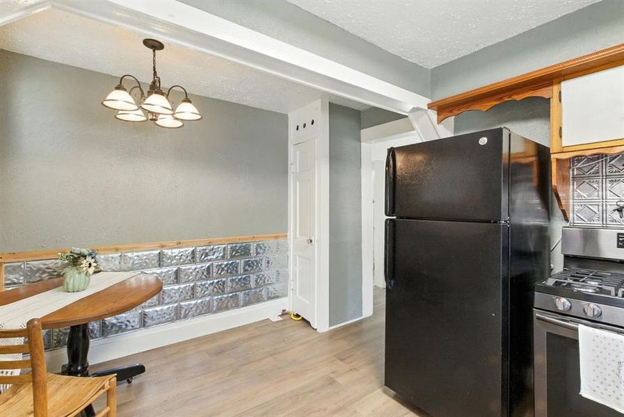 Furnished interior view inside a new home in , Weatherford (Image 5).