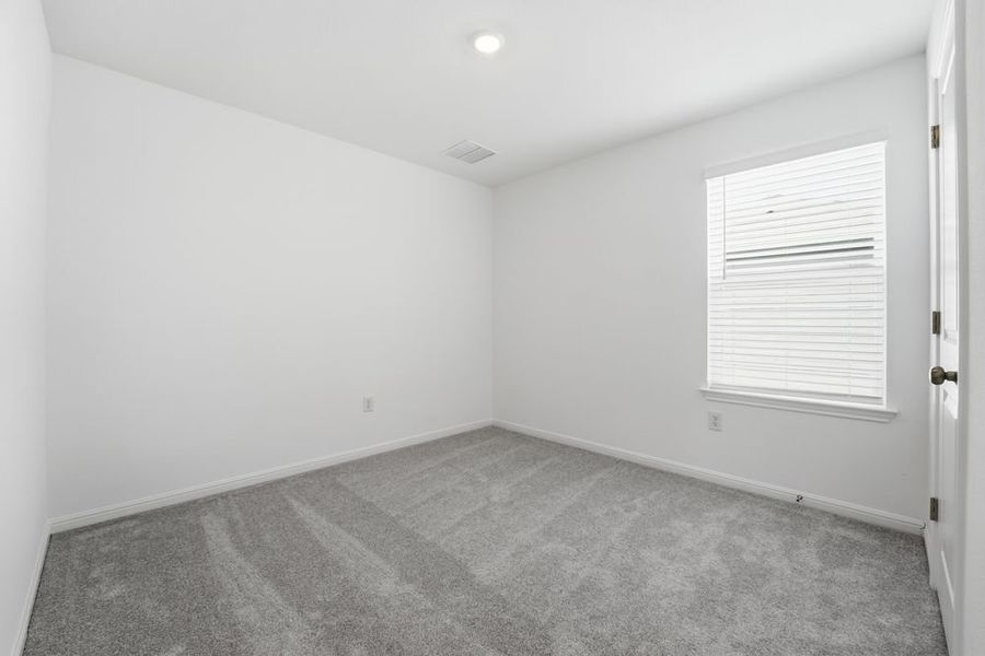 Spacious, unfurnished interior of a new home in Longview, Del Valle (Image 19).