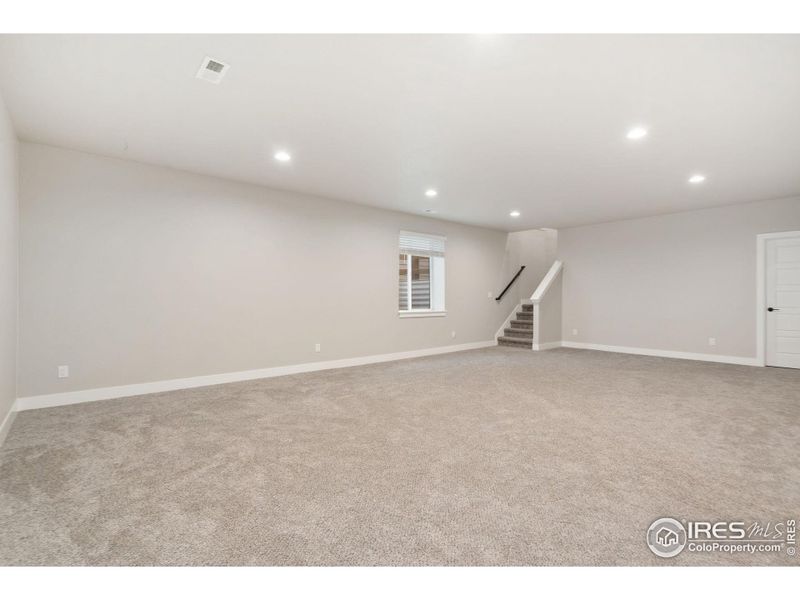 Spacious, unfurnished interior of a new home in , Timnath (Image 32).