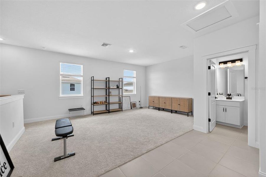 Furnished interior view inside a new home in , Winter Garden (Image 18).