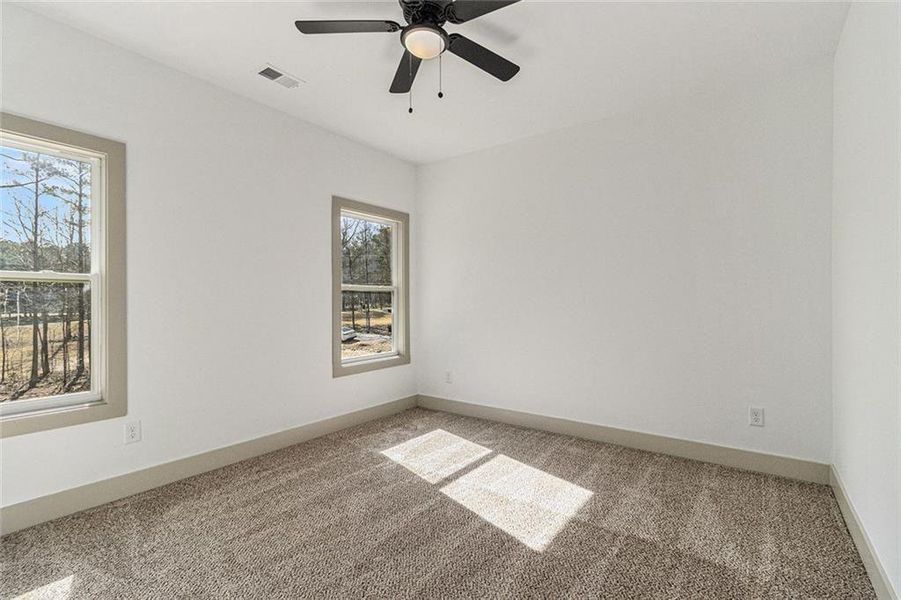 Spacious, unfurnished interior of a new home in , Oxford (Image 19).