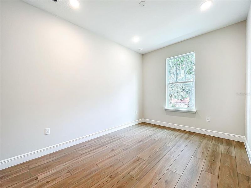 Spacious, unfurnished interior of a new home in , Eustis (Image 27).